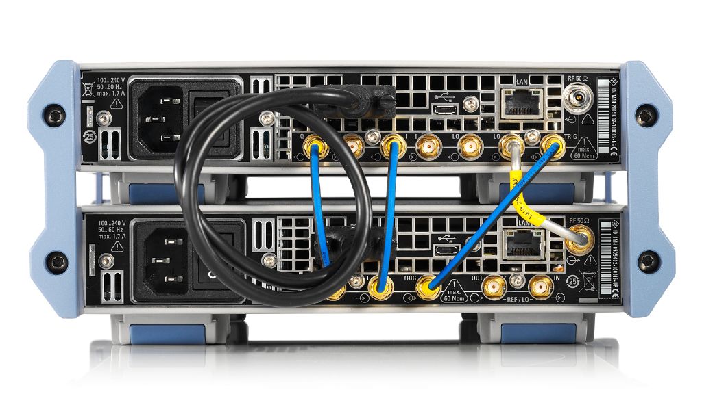 R&S®SGS100A 与 R&S®SGU100A 之间的连接。